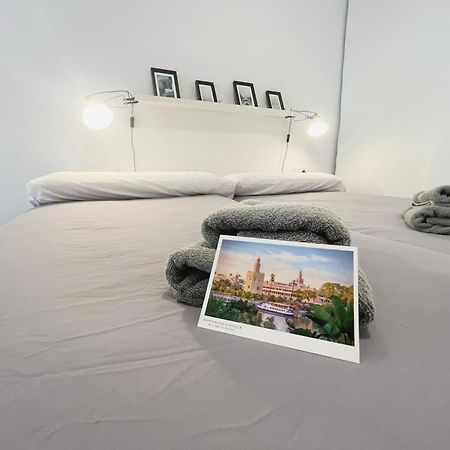 Center Sevilla Confort 4 Екстериор снимка