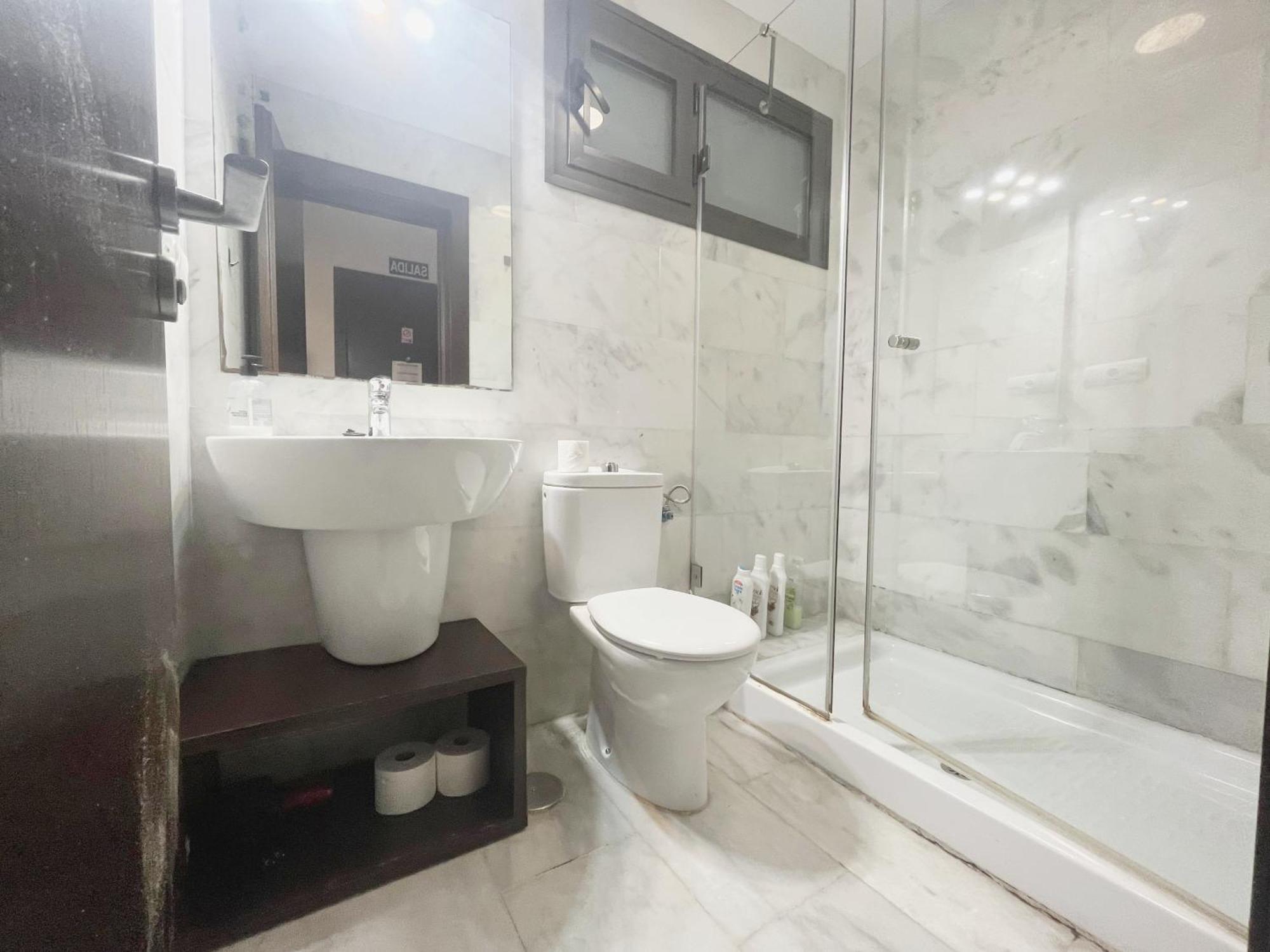 Center Sevilla Confort 4 Екстериор снимка