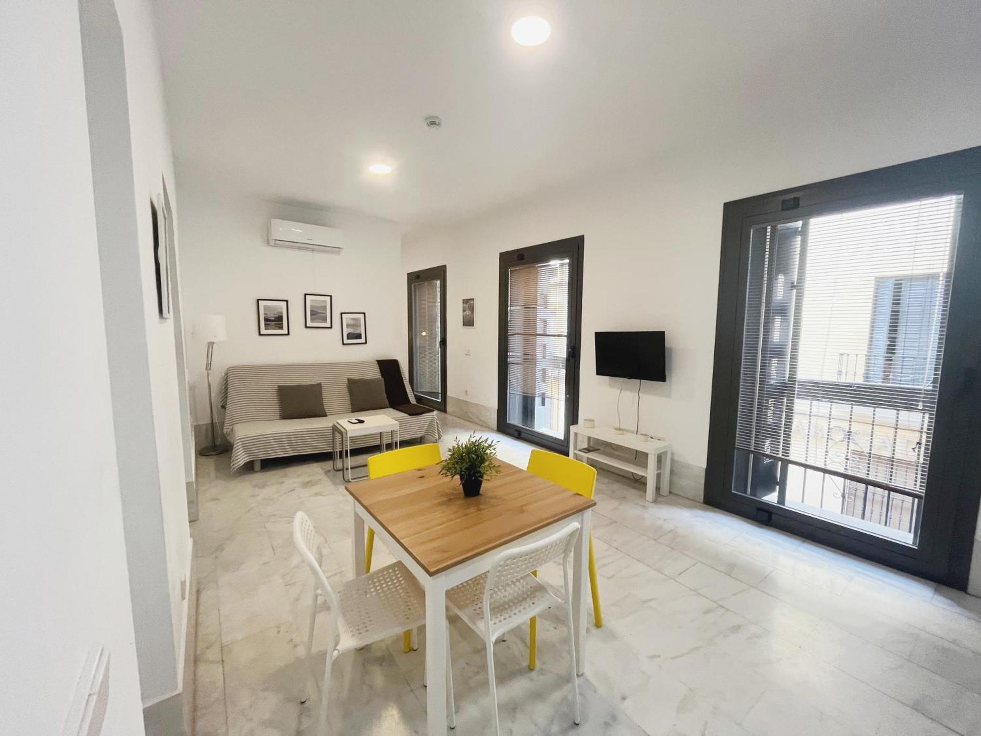 Center Sevilla Confort 4 Екстериор снимка